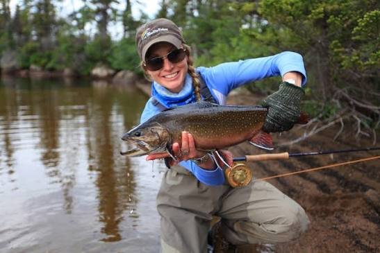 Fly Fishing: A Complete Guide for Beginners and Outdoor Enthusiasts